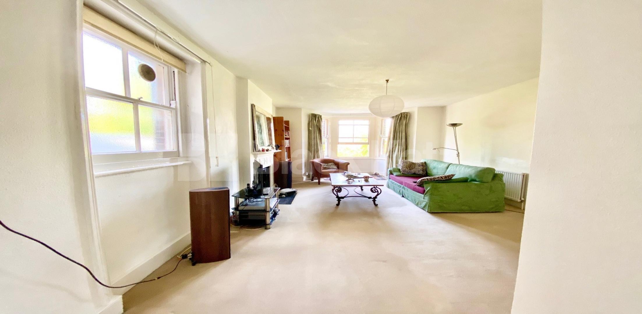 			VIRTUAL TOUR AVAILABLE!, 2 Bedroom, 1 bath, 1 reception Flat			 Church Lane, Hornsey